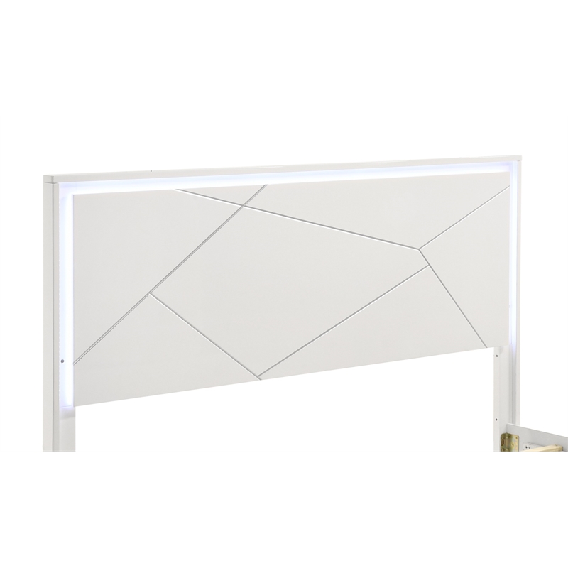 Manhattan Queen Bed Made With Engineered Wood & Lacquer Headboard in White