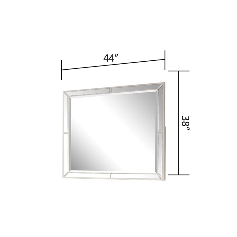 Manhattan King 4-Piece bedroom Set made with wood Lacquer & LED in White