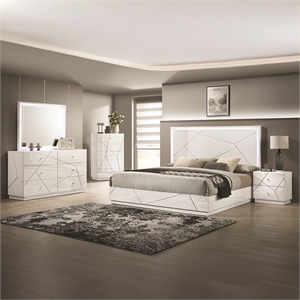 Manhattan King 5-Piece Set including  Storage Chest Made With Wood in White