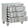 Eros Queen 5PC Bedroom Set with Manufactured Wood & Tufted Detailing in Silver