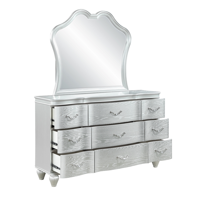 Eros King 4PC Bedroom Set with Manufactured Wood & Tufted Detailing in Silver