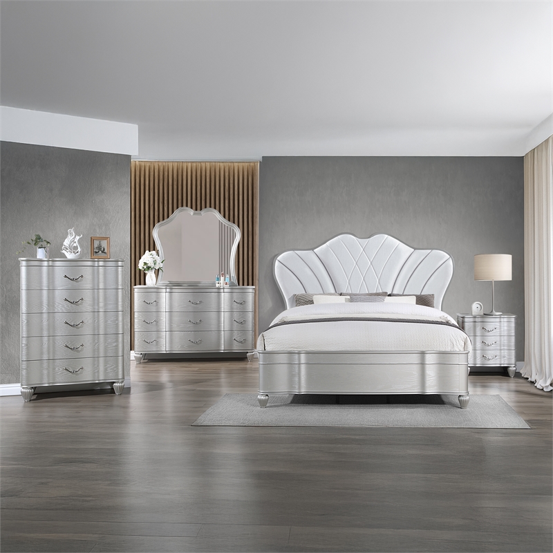 Eros King 5PC Bedroom Set with Manufactured Wood & Tufted Detailing in Silver