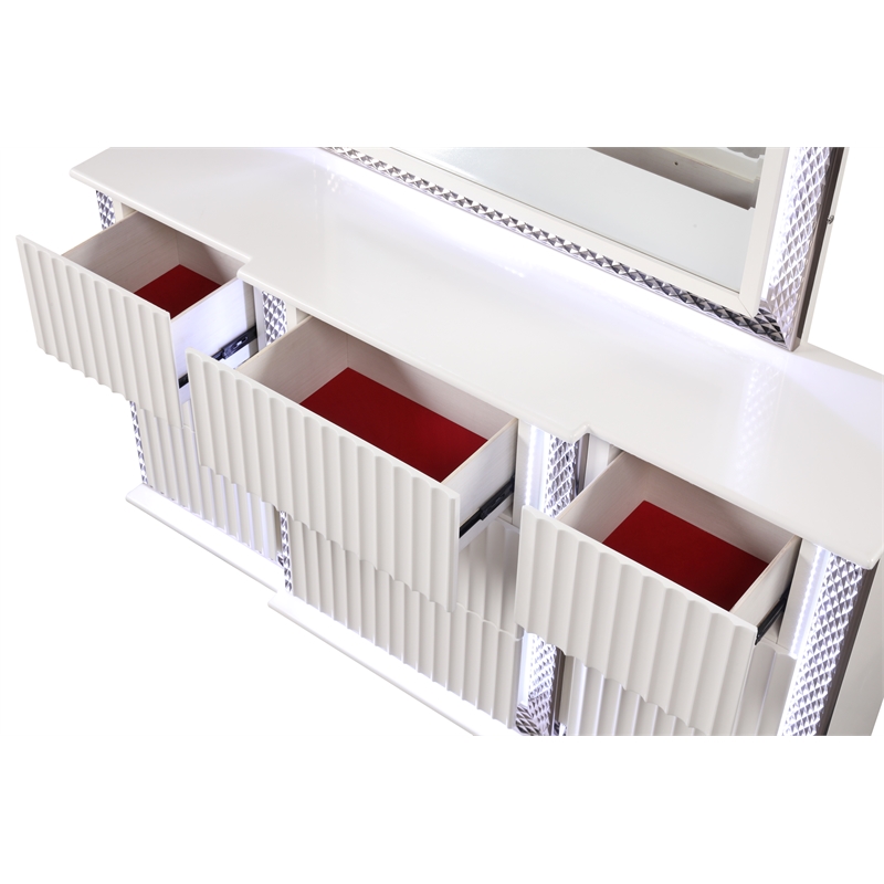 Fabio Modern Style LED King 5PC Bedroom Set Made With Wood in White