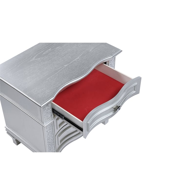 Mystic Modern Style LED 4-Piece King Bedroom Set Made With Wood in Silver