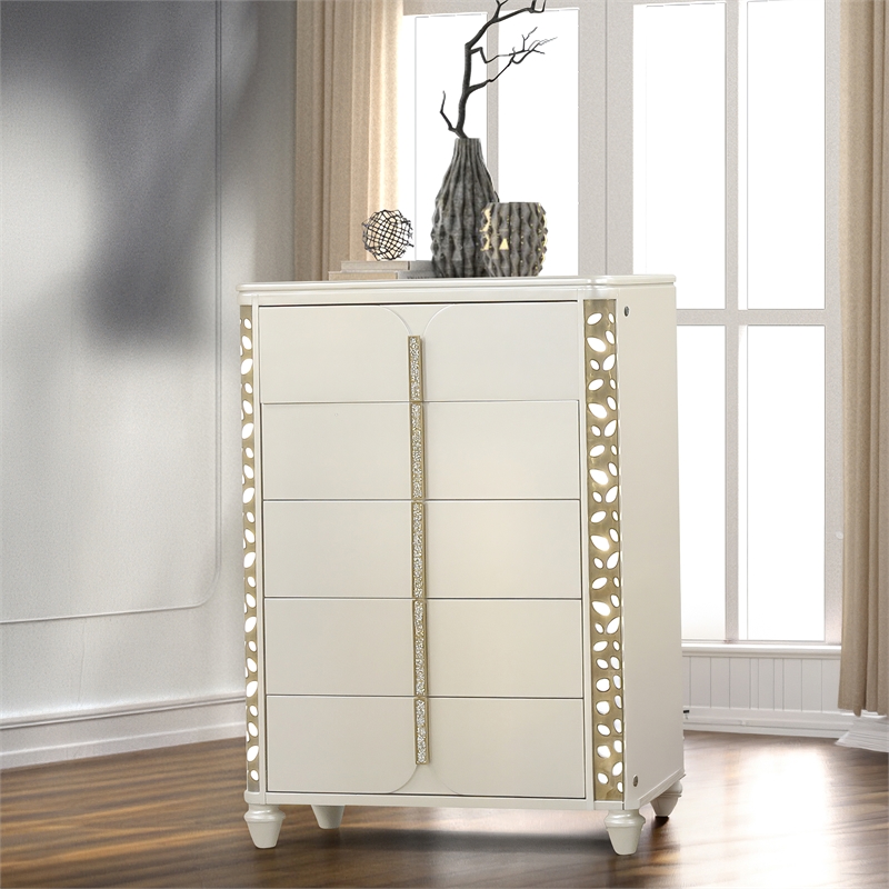 Cinderella King 5 Piece Wood Bedroom Set with LED Accents in White