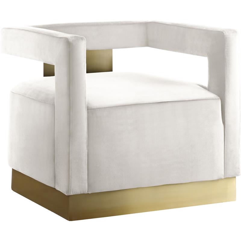 Meridian Furniture Armani 18.5