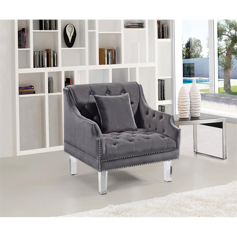 Meridian Furniture Roxy Velvet Loveseat Meridian Furniture Roxy Velvet Loveseat