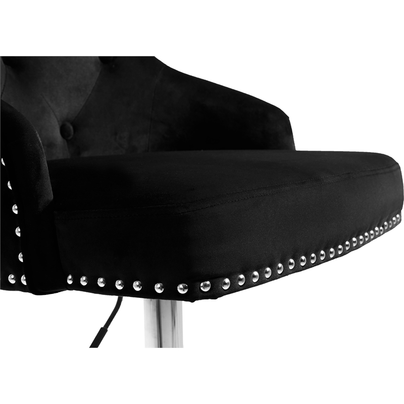 Meridian Furniture Claude 34.5