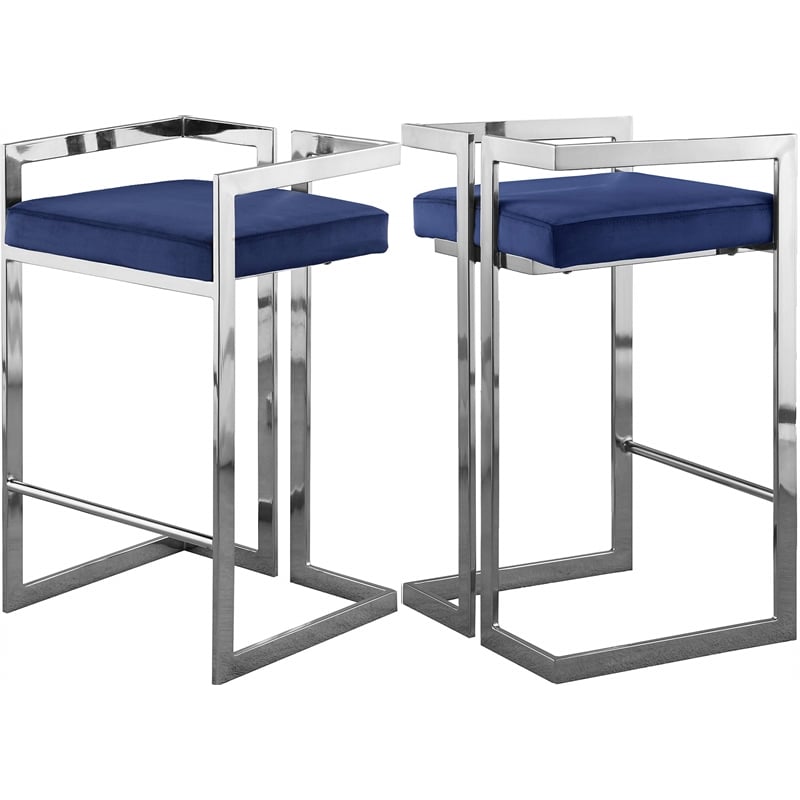 Meridian Furniture Ezra 27