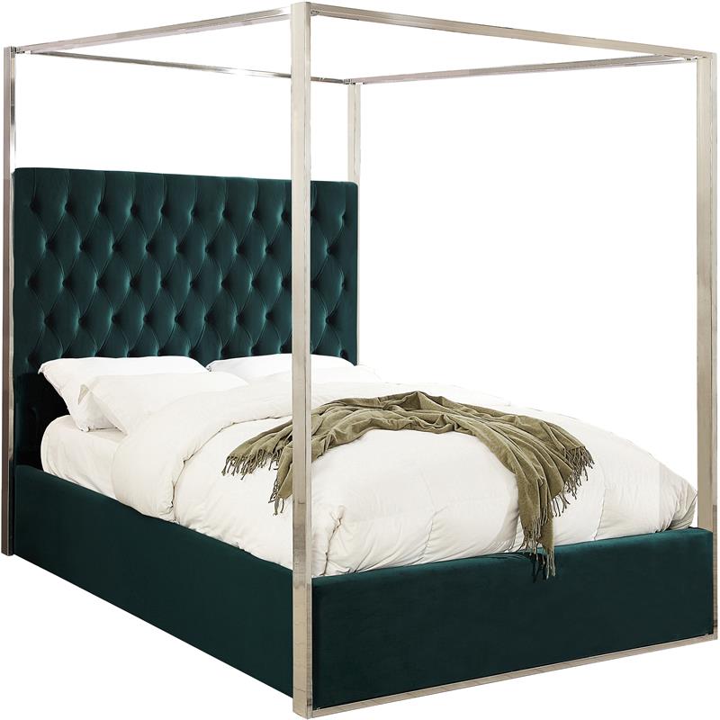 Meridian Furniture Porter Tufted Velvet Queen Bed in Green