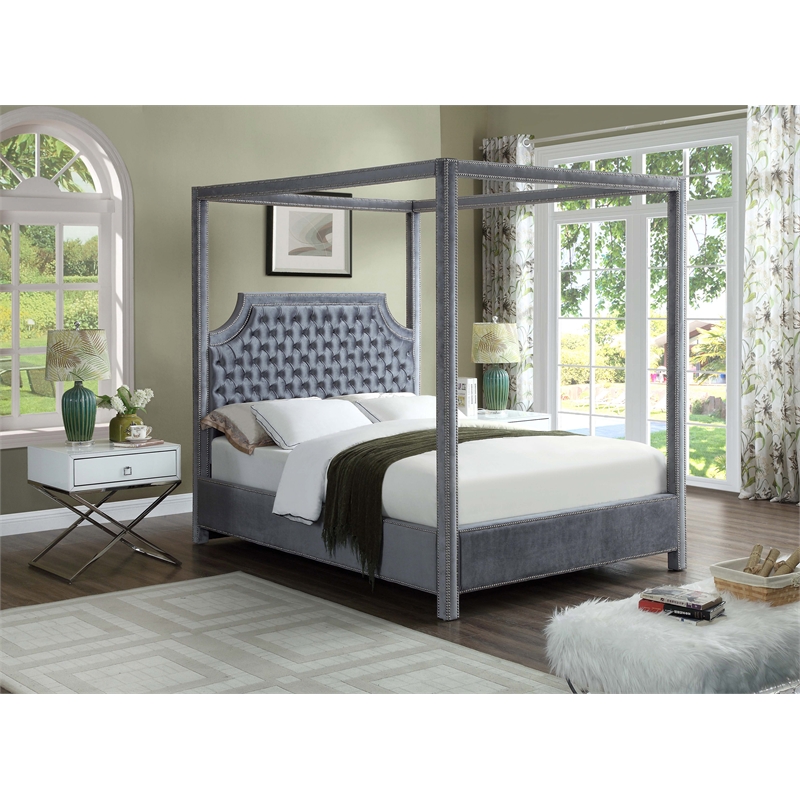 Meridian Furniture Rowan Tufted Velvet Queen Bed in Gray