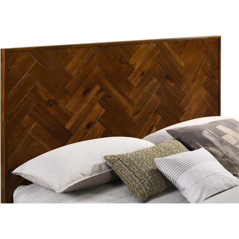 Meridian Furniture Reed Brown Antique Coffee Wooden Queen Bed