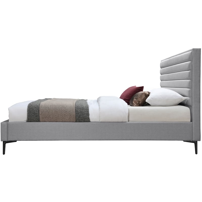 Meridian Furniture Hunter Grey Linen Queen Bed