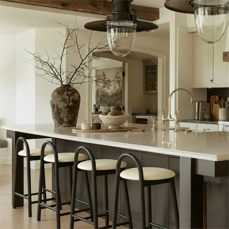 Meridian Furniture Calvin 27