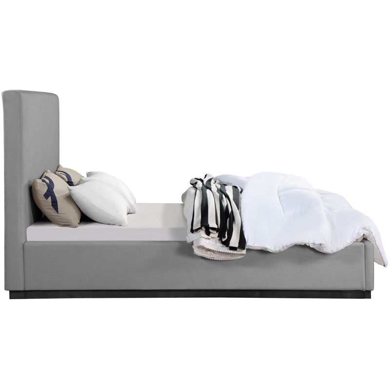 Meridian Furniture Alfie Grey Linen Textured Fabric Full Bed