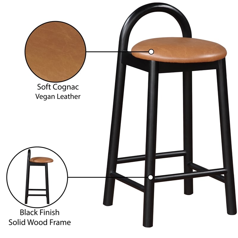 Meridian Furniture Calvin 27