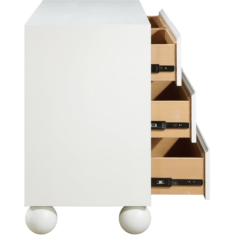 Meridian Furniture Kent Cream Solid Ash Wood Dresser