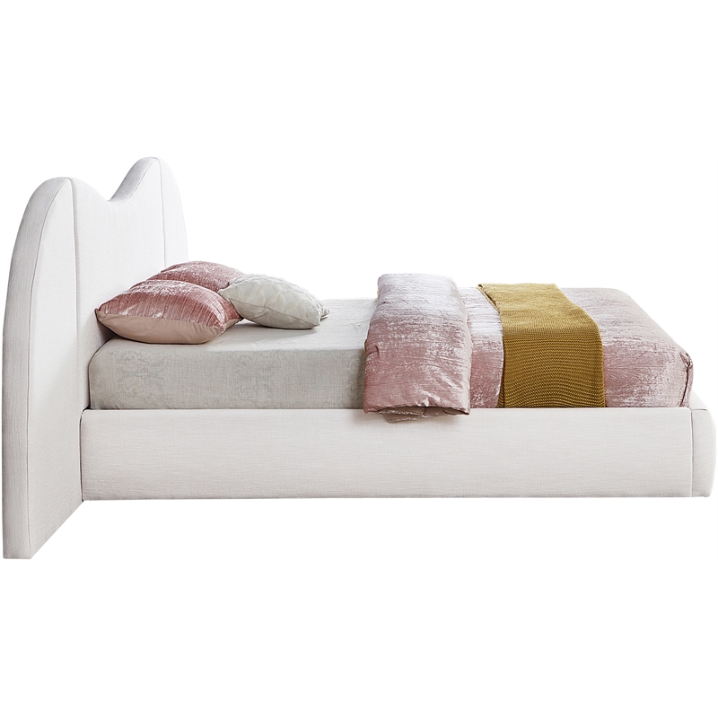 Meridian Furniture Everest White Linen Textured Fabric Queen Bed