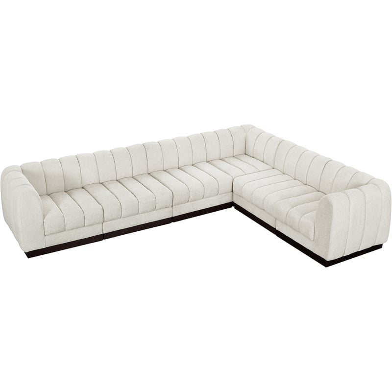 Meridian Furniture Quinn 133