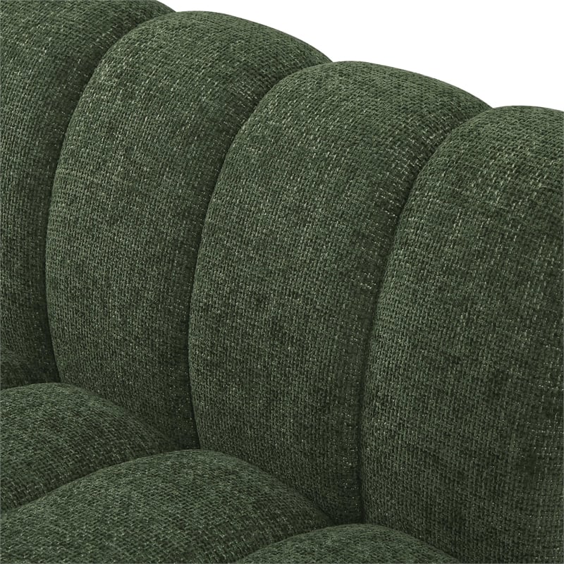 Meridian Furniture Quinn 133