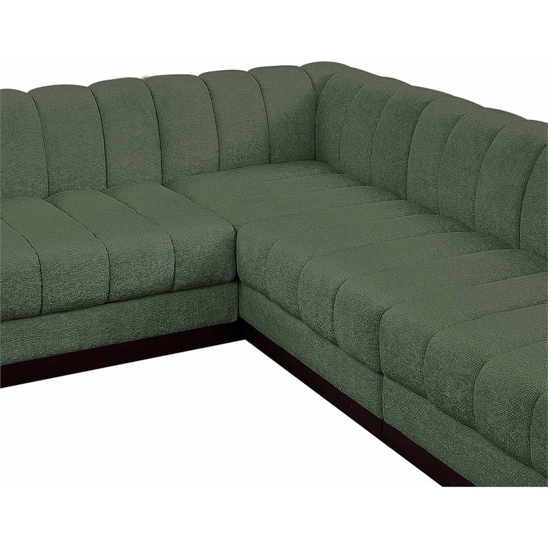 Meridian Furniture Quinn 133