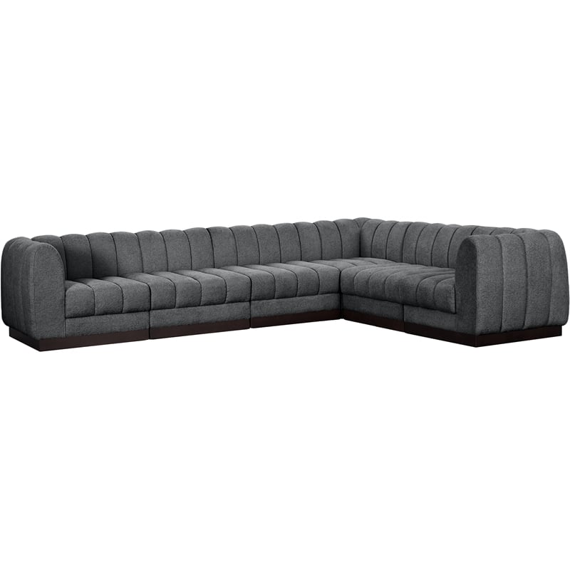 Meridian Furniture Quinn 133