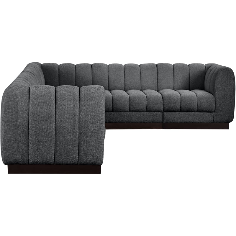 Meridian Furniture Quinn 133