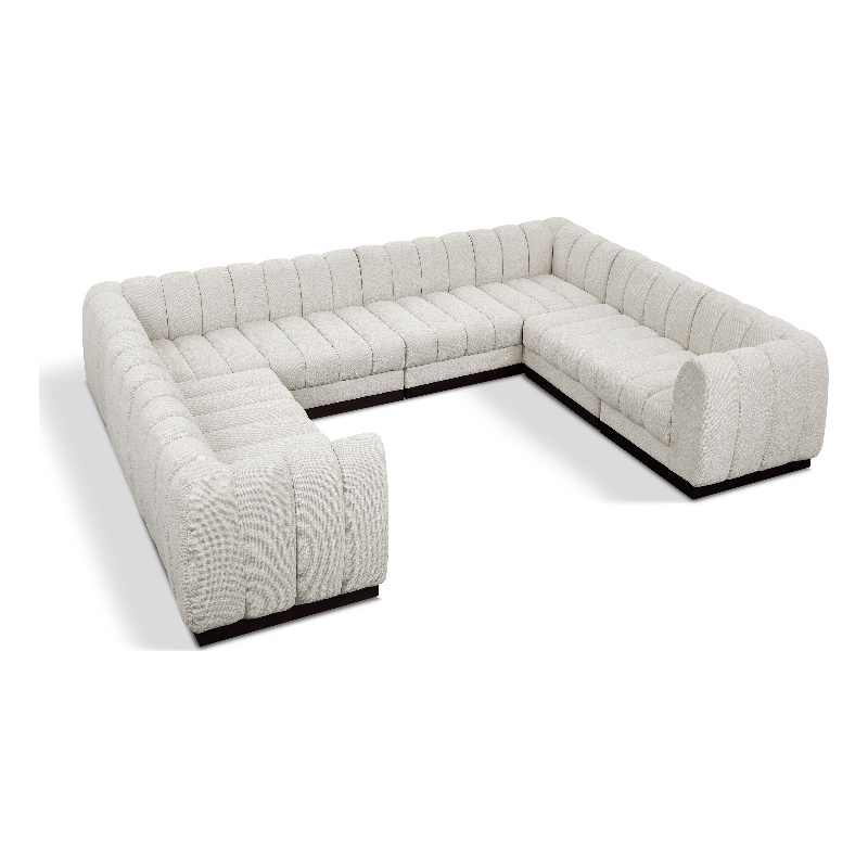 Meridian Furniture Quinn 133