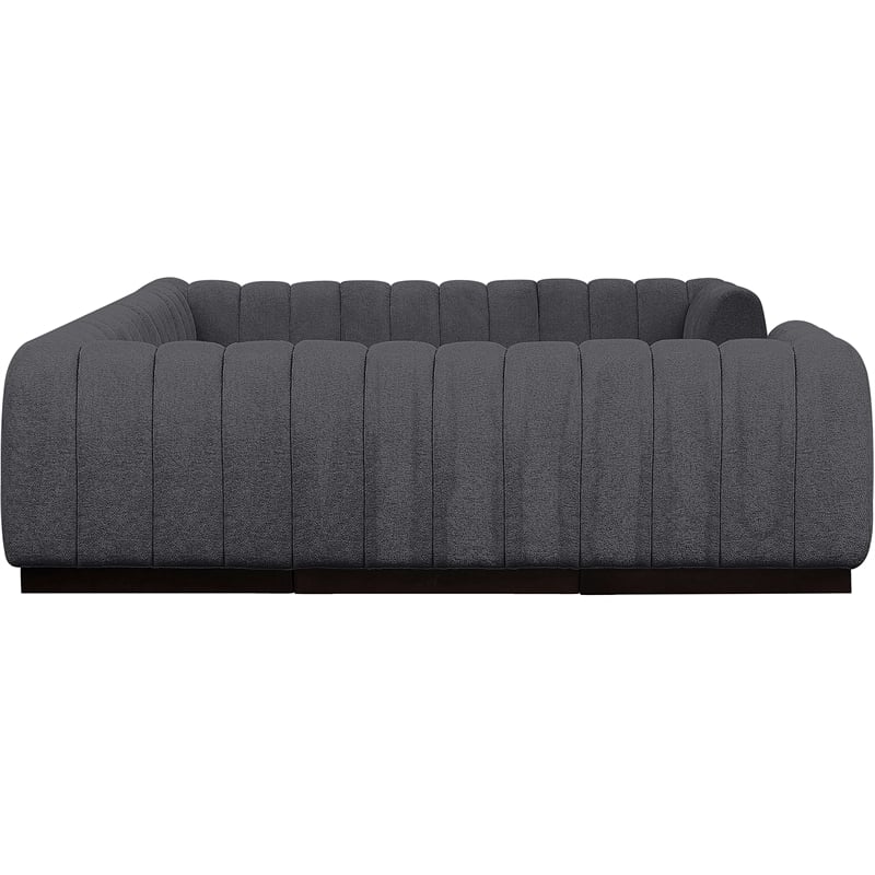 Meridian Furniture Quinn 133