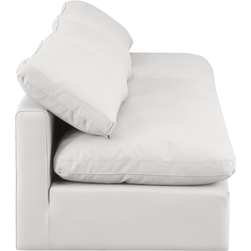 Meridian Furniture Indulge 105