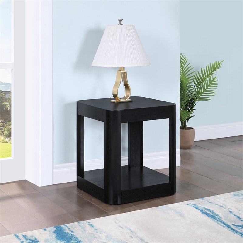 Meridian Furniture Reeves Black End Table