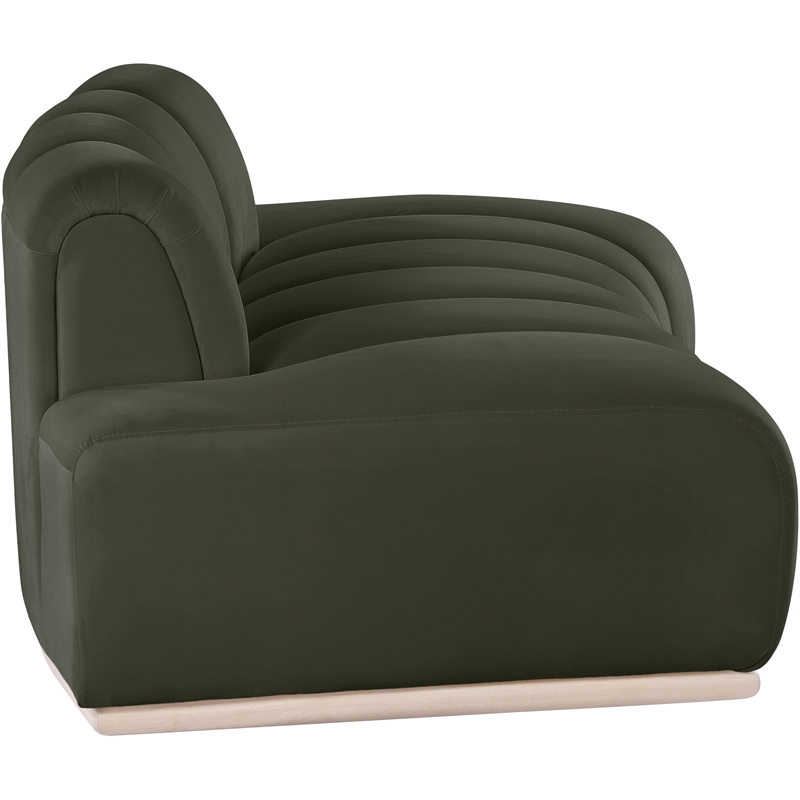 Meridian Furniture Jace Green Velvet Loveseat