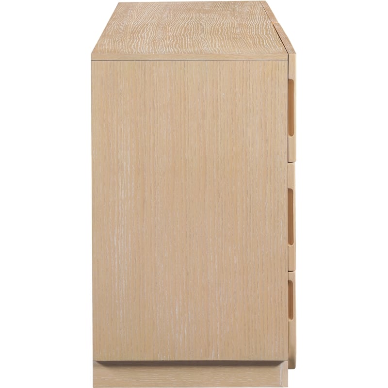 Meridian Furniture Scallop Natural Oak Veneer Dresser