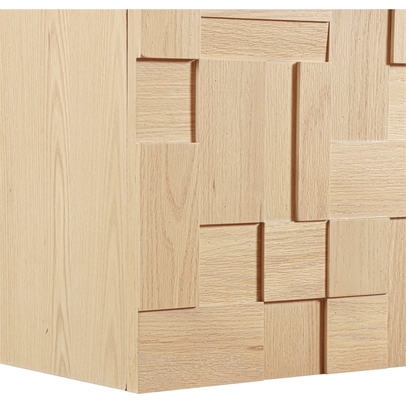 Meridian Furniture 24