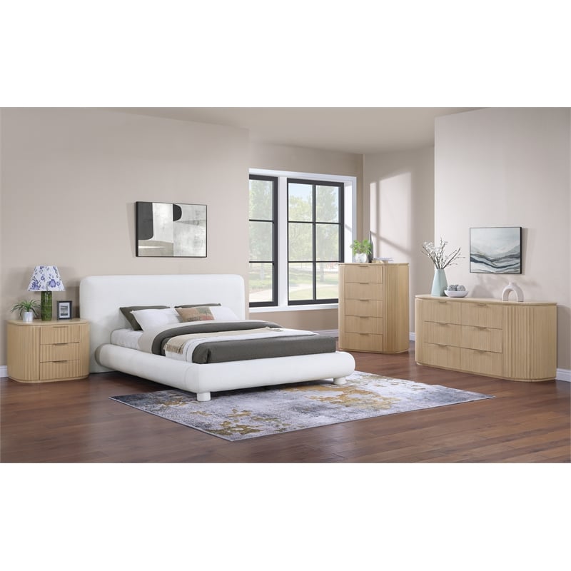 Meridian Furniture Astrid Natural Solid Wood And Oak Veneer Dresser