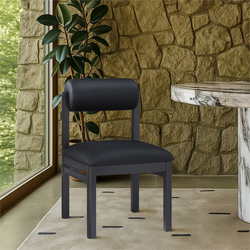 Meridian Furniture Roundhill Black Vegan Leather Dining Chair (Set of 2)