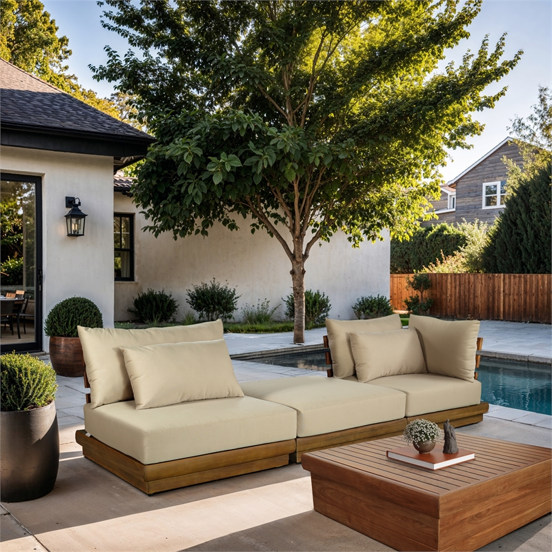 Meridian Furniture Mirella 112