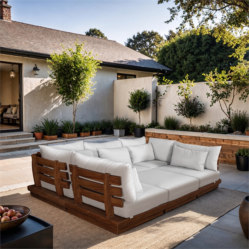 Meridian Furniture Mirella 113