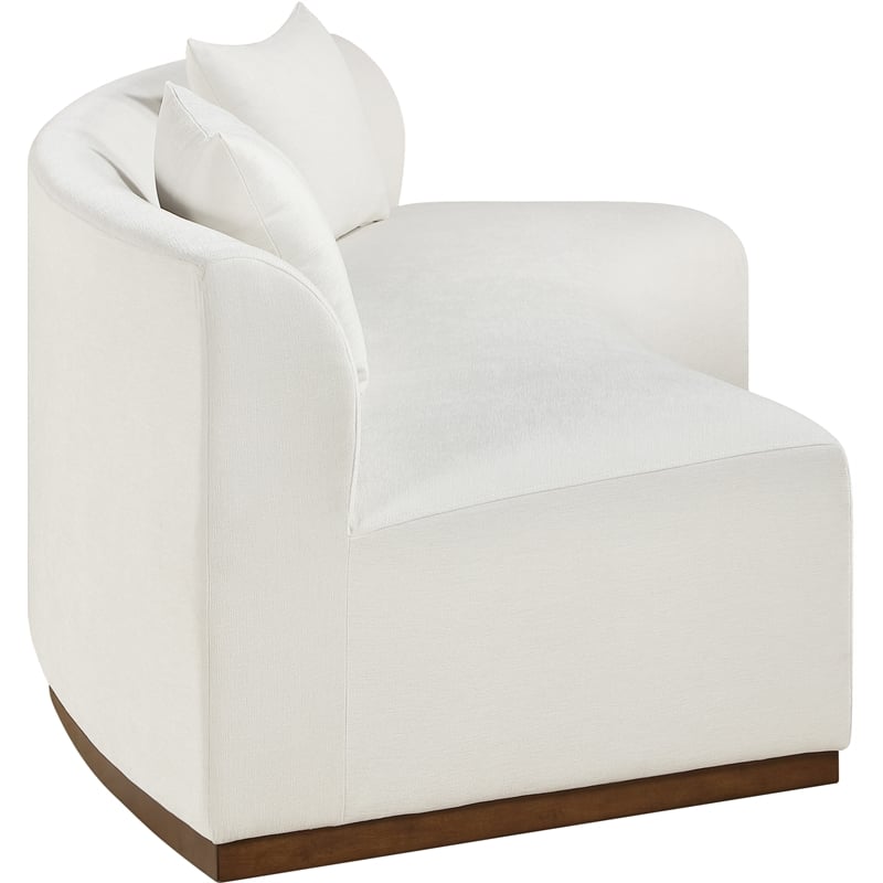 Meridian Furniture Avanti 104