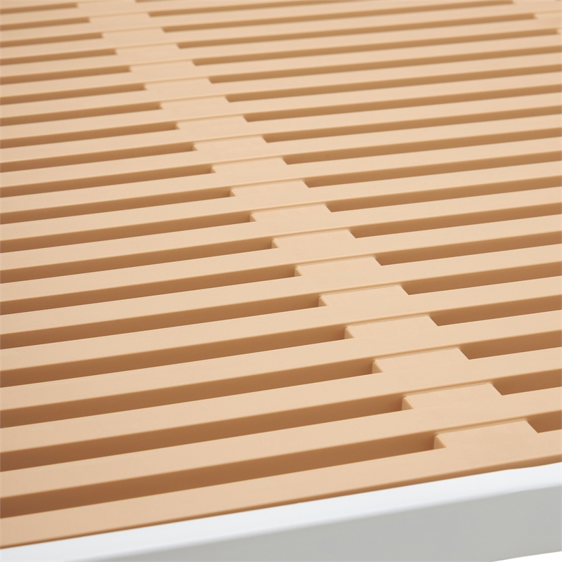 Meridian Furniture Marilla 27.75