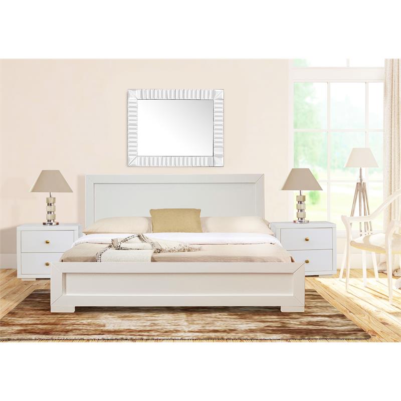Camden Isle Full Size Trent Wood Platform Bed in White with 1 Nightstand