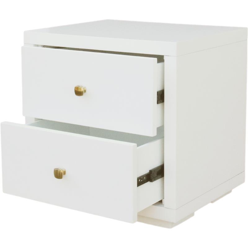 Camden Isle Queen Size Trent Wood Platform Bed in White with 2 Nightstands