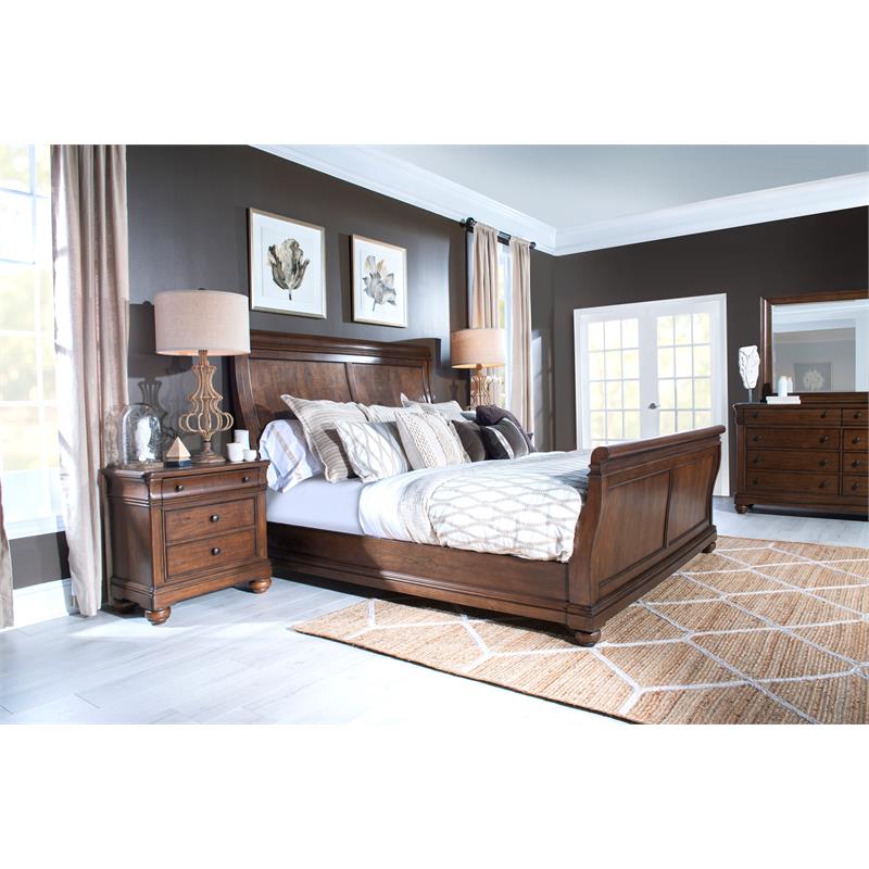 Coventry King Sleigh Bed in Classic Cherry Finish Wood