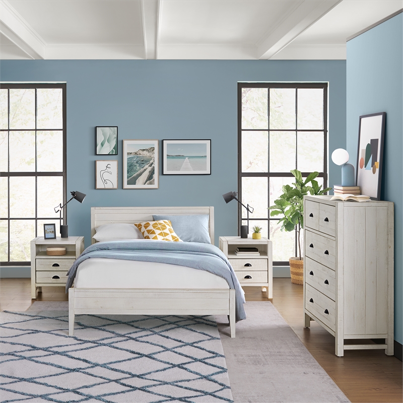Windsor4-Piece Bedroom Set with Panel Full Bed 2 Nightstands and Chest - White