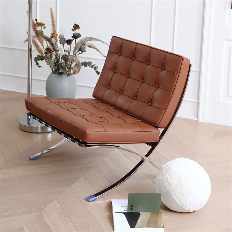 CRO Decor Lounge chair 2-piece set, 1 chair and 1 footstool.