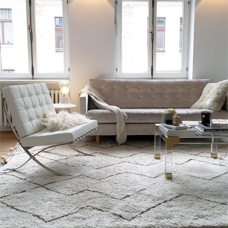 CRO decorative lounge chair 2-piece set, 1 chair and 1 footstool. (White)