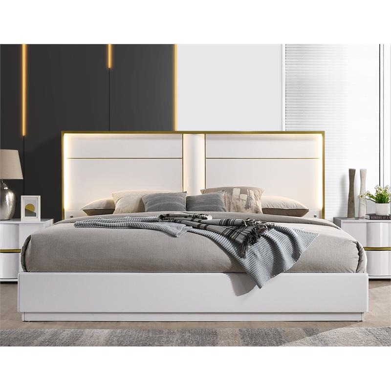 Best Master Havana Poplar Wood East King Platform Bed in White with