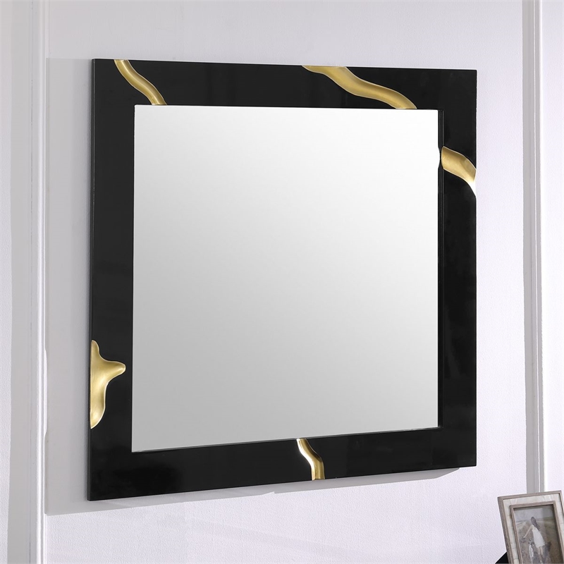 Best Master Furniture Trevello 5-Piece California King Bedroom Set (Black/Gold)