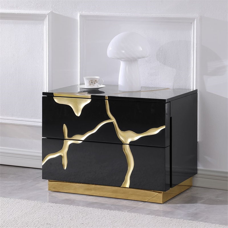 Best Master Furniture Trevello 5-Piece Queen Bed Set (Black/Gold)