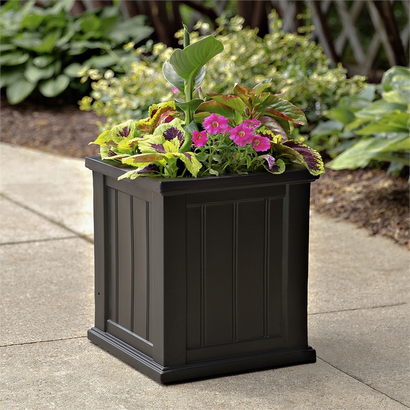 Mayne Mayne Cape Cod 16x16´´ Square Coastal Plastic Planter in Black-